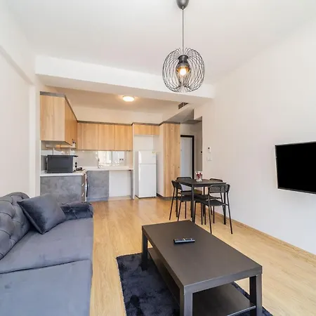 Apartment Exquisite Flat With Shared Pool In Kepez Antalya