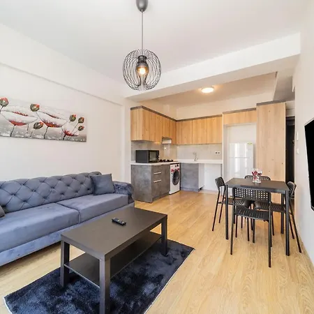 Exquisite Flat With Shared Pool In Kepez *