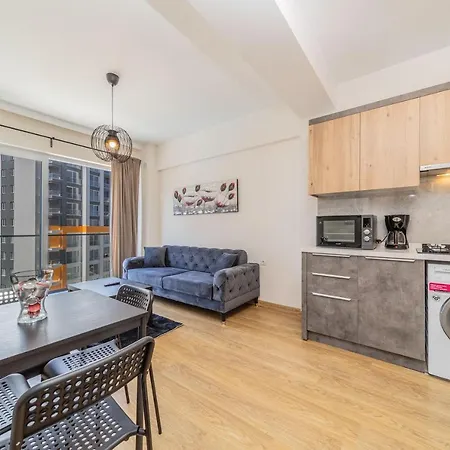Apartment Exquisite Flat With Shared Pool In Kepez *